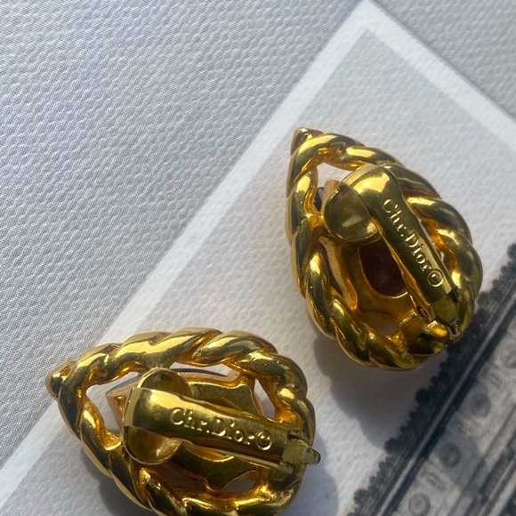 AUTHENTIC vintage Christian Dior gold tone pink crystal clip on earrings - Picture 4 of 16